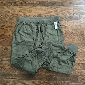 GAP Forest Green Casual Pants